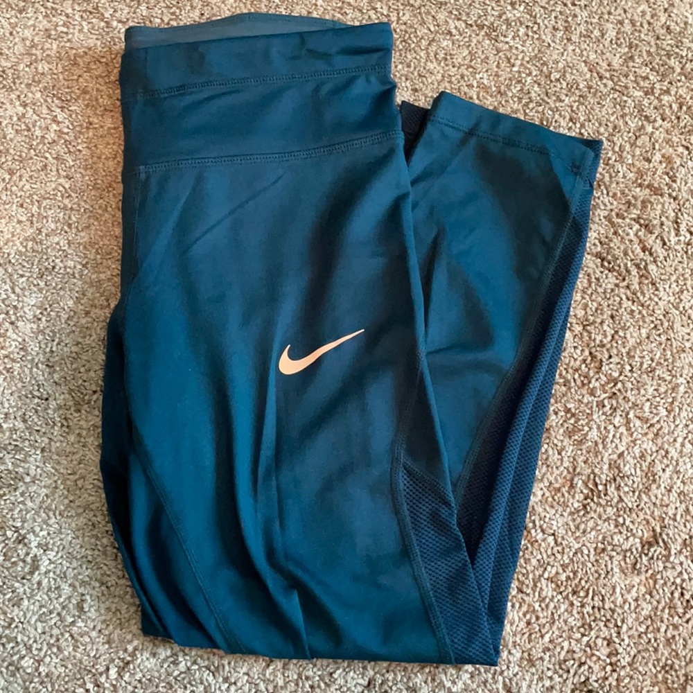 Nike Cropped Tights